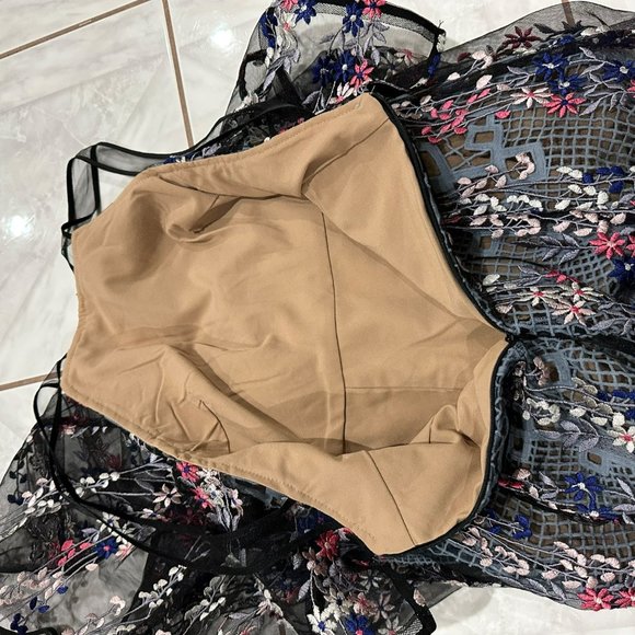 UNBRANDED Women's Floral Vine Embroidered Maxi Sleeveless Overlay Dress Size S - Picture 13 of 15